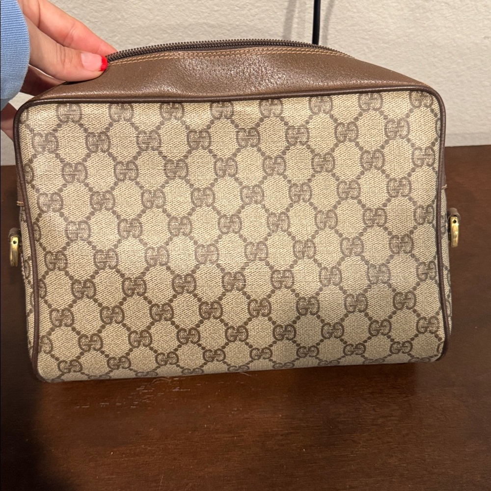 AUTHENTIC Gucci Monogram crossbody Bag in Brown and Tan - Picture 5 of 7
